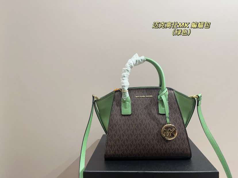تصميم جديد تمامًا من مايكل كور - مراجعة Women'S Tote Bags Michael Kors وسعره