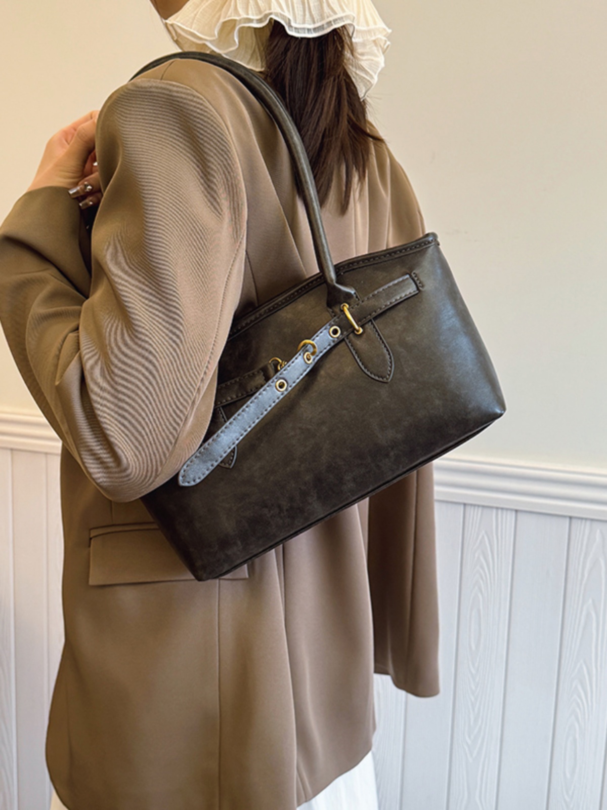 حقيبة كتف كروس بودي نسائية بتص - مراجعة Women'S Elle Bags وسعره