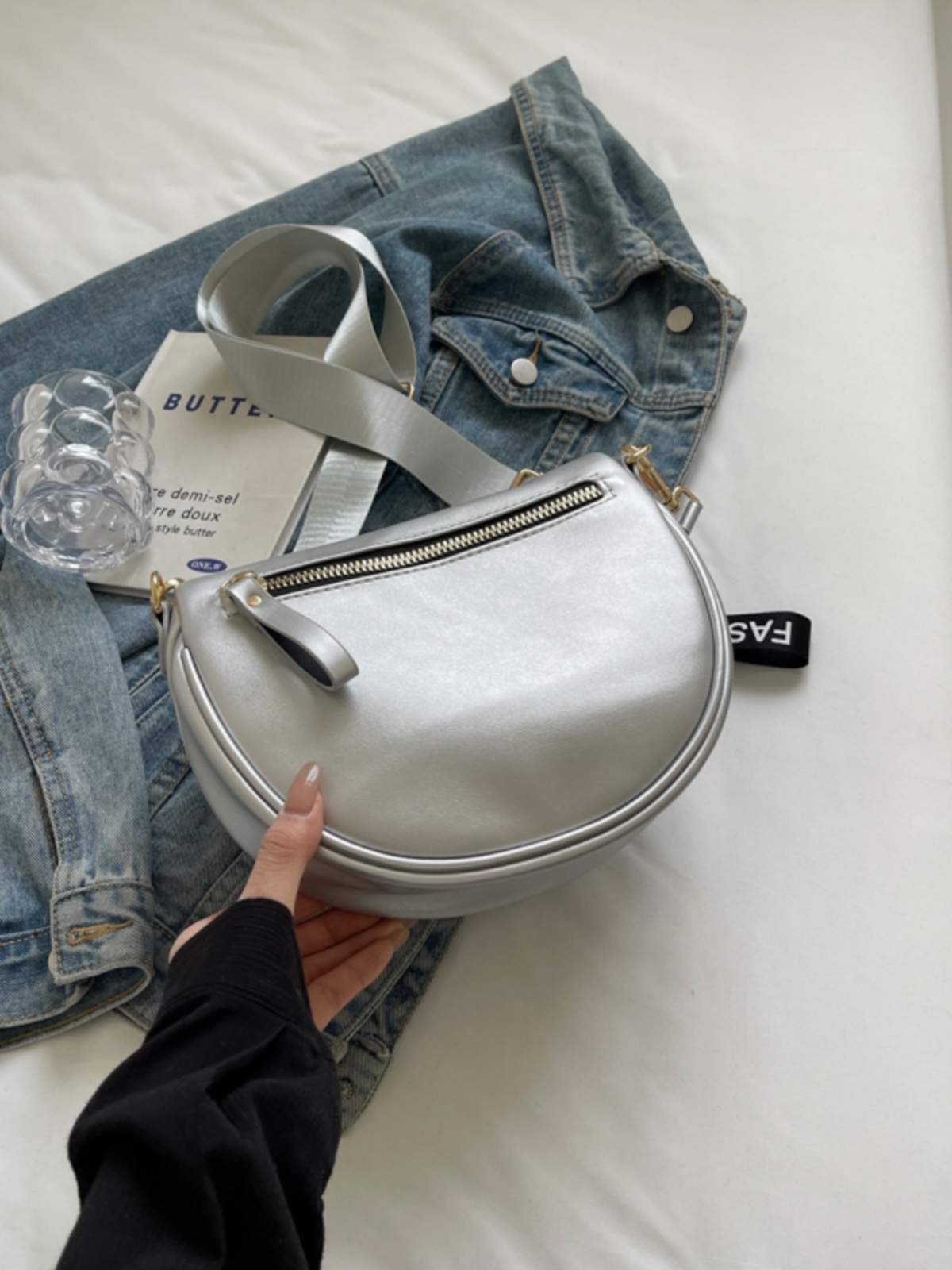 حقيبة كتف نسائية براقة بتصميم  - مراجعة Women'S Elle Bags وسعره