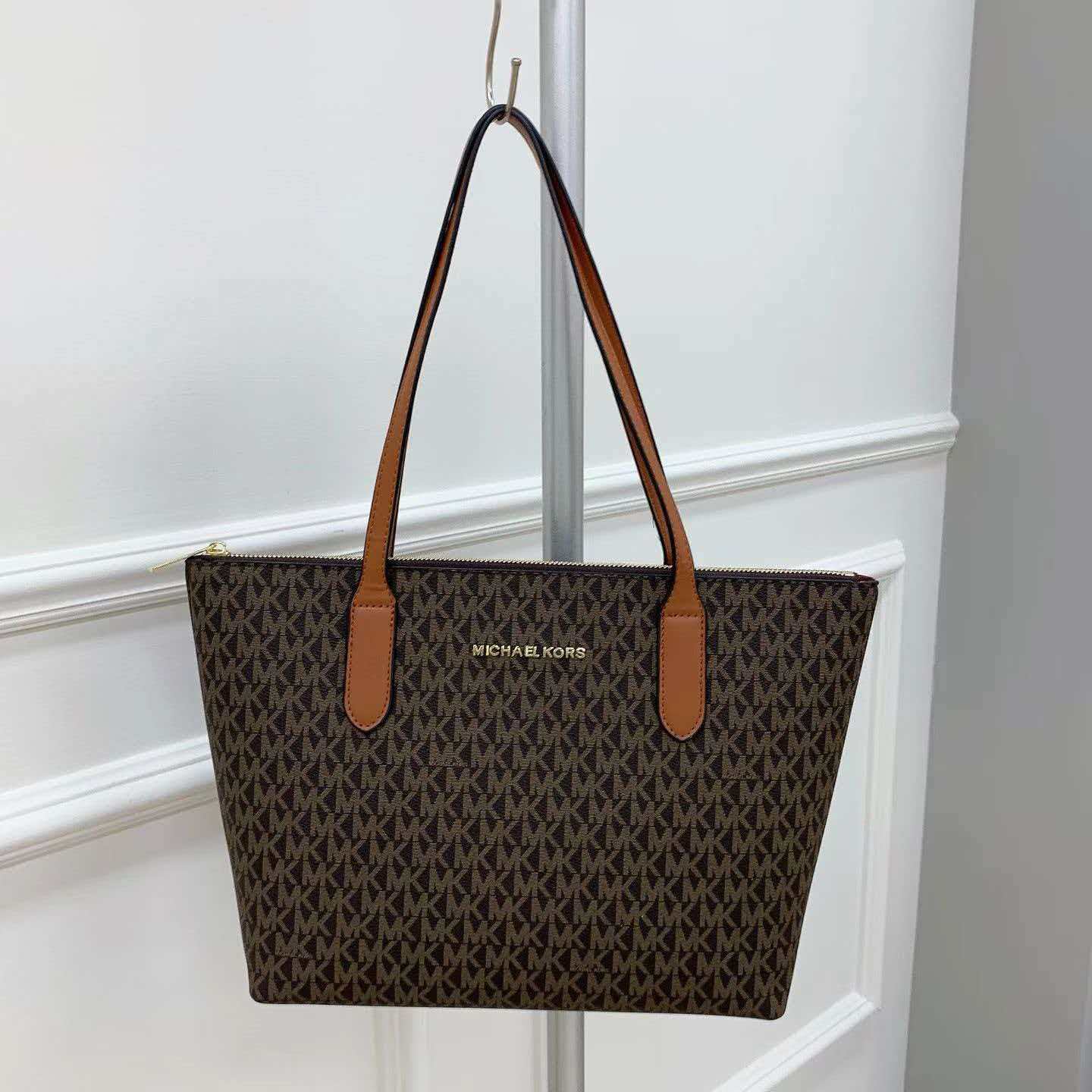حقيبة كروس بودي أنيقة للنساء م - مراجعة Women'S Tote Bags Michael Kors وسعره
